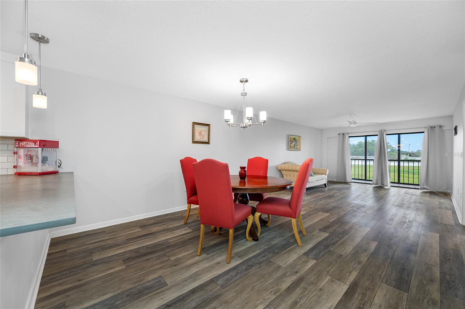 Living Room/Dining Room
