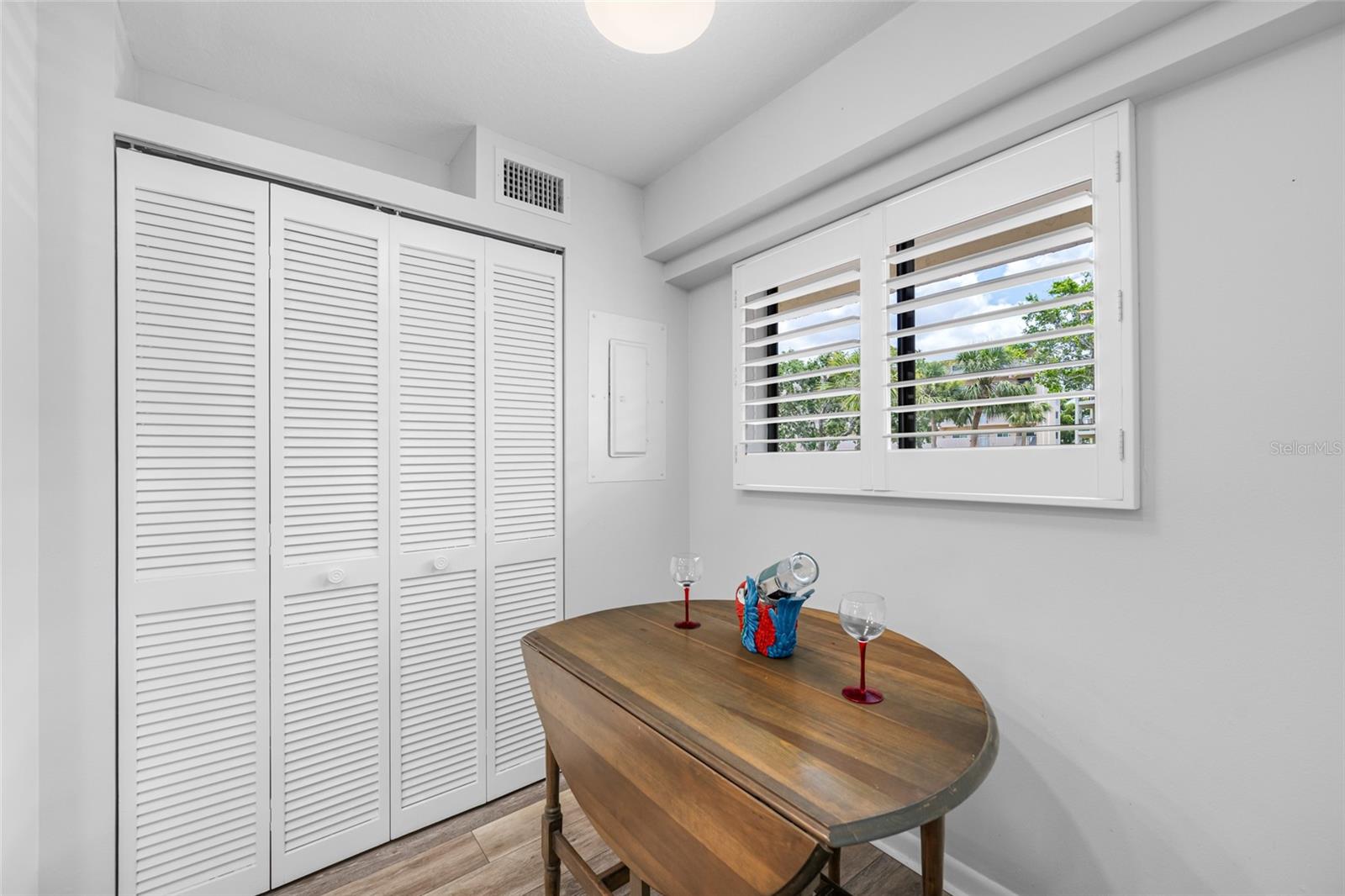 Eat-in area of Kitchen