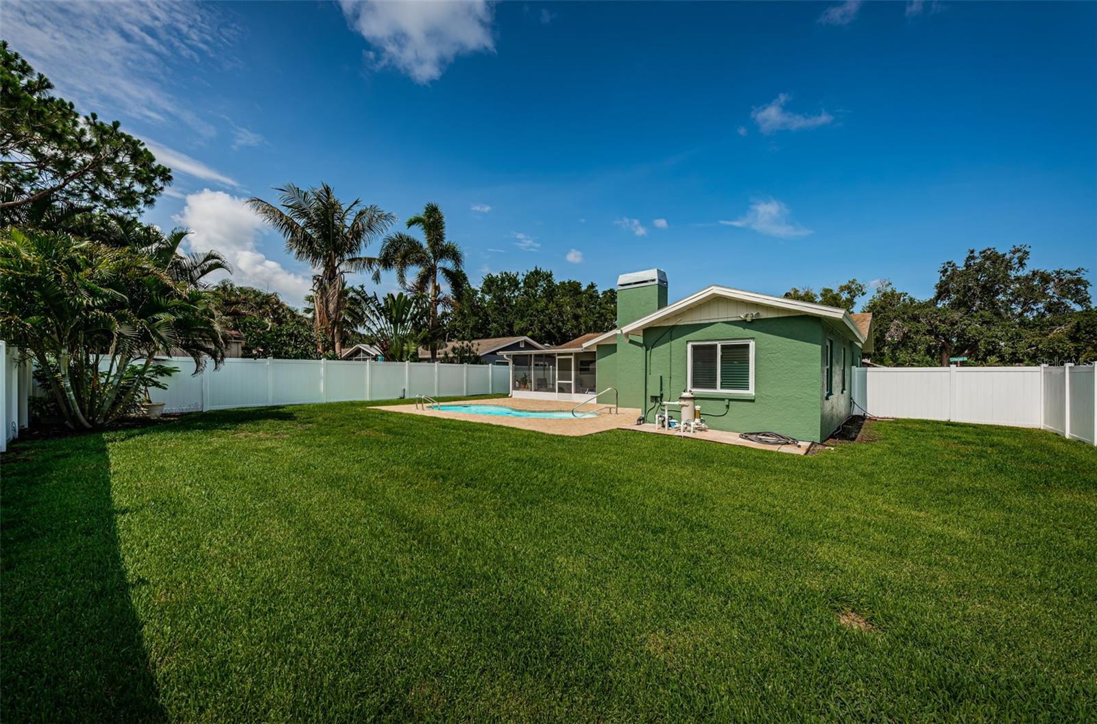Large backyard with room for boat, trailer RV on the side