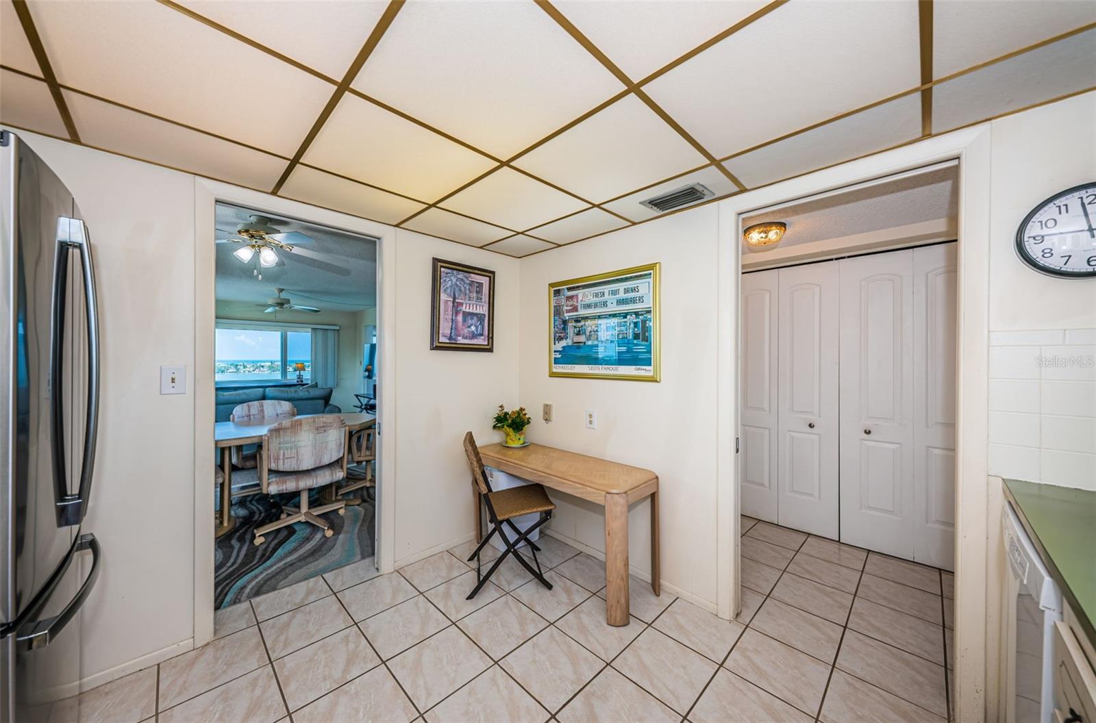 Eating space in the kitchen