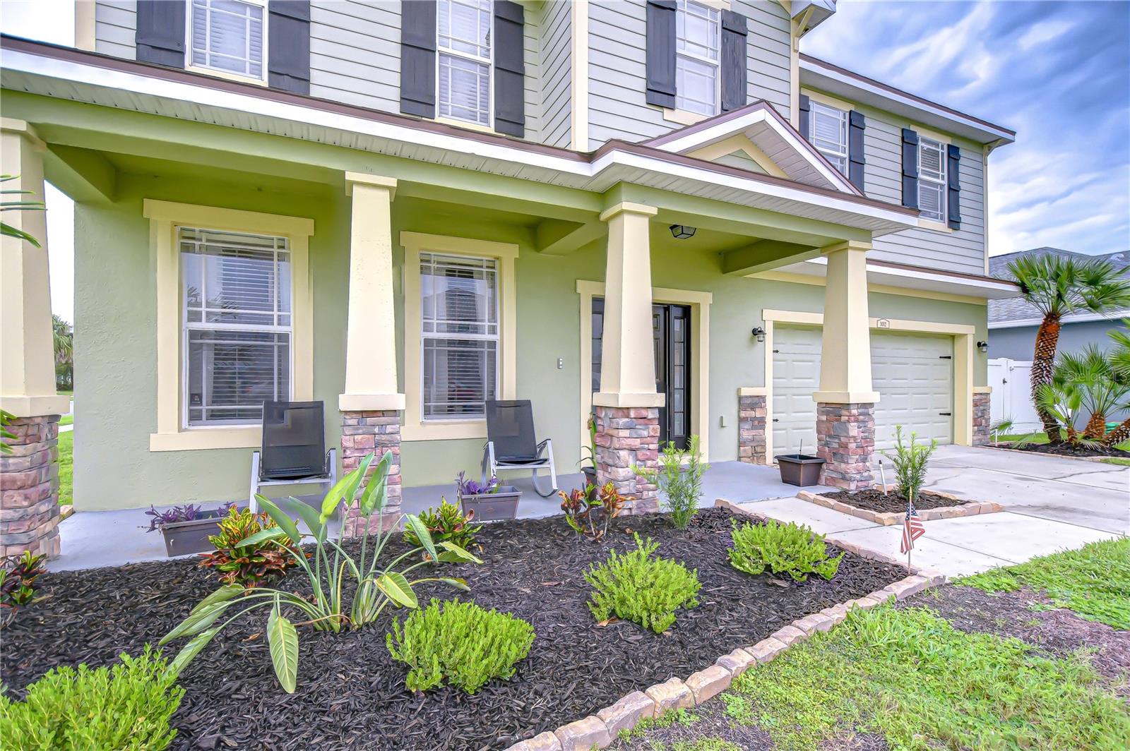 Great curb appeal awaits!