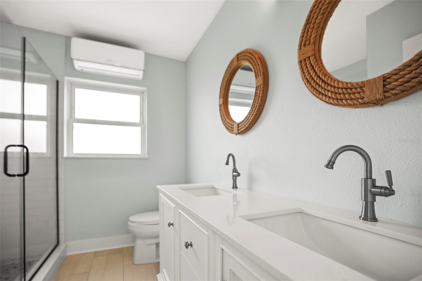 2nd Bathroom