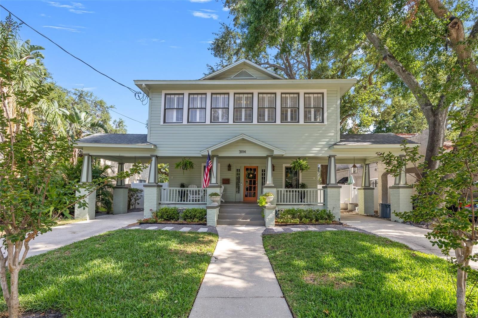 GRAND BUNGALOW FRONT PORCH
