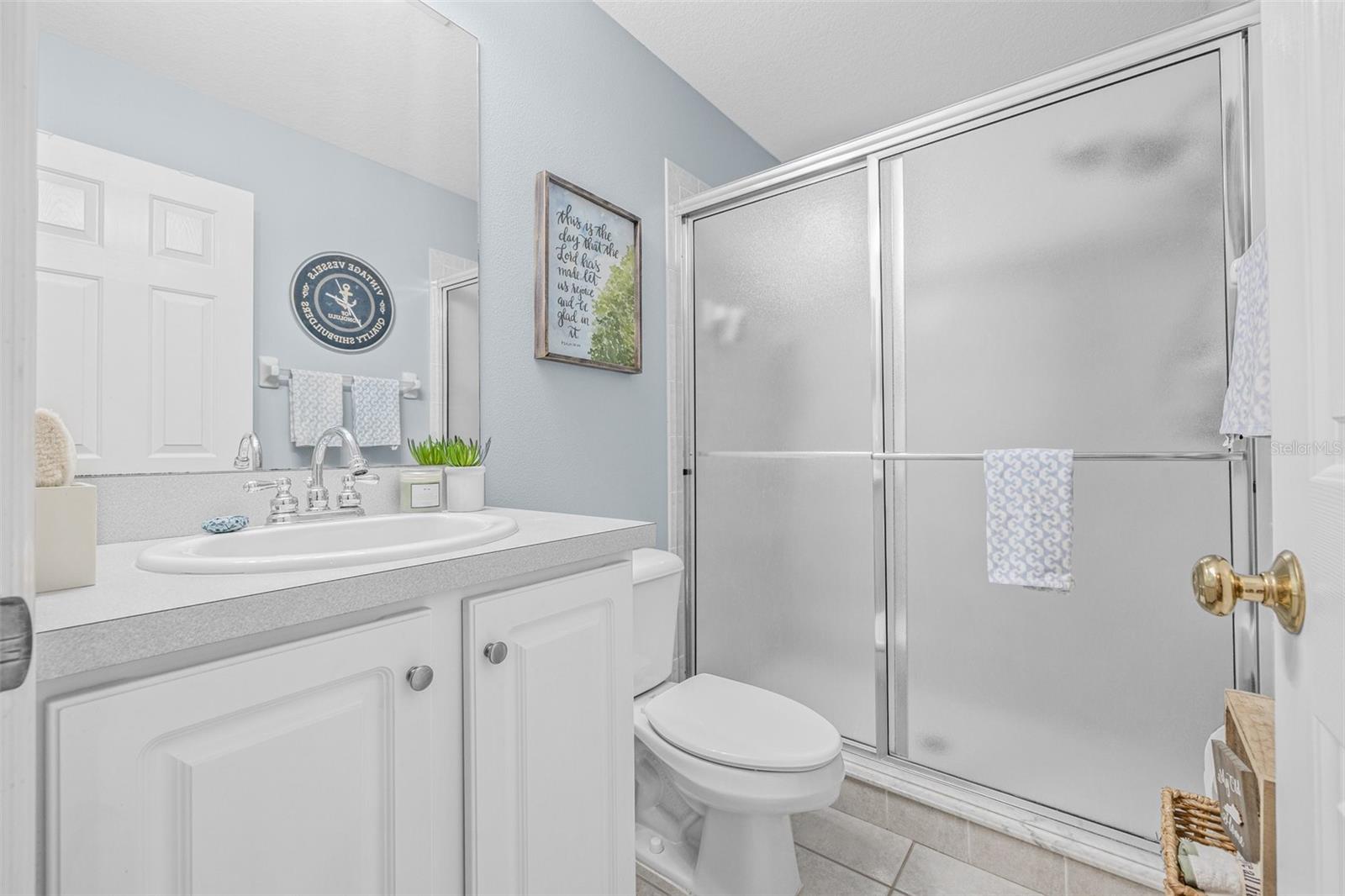 Upstairs Bath 3