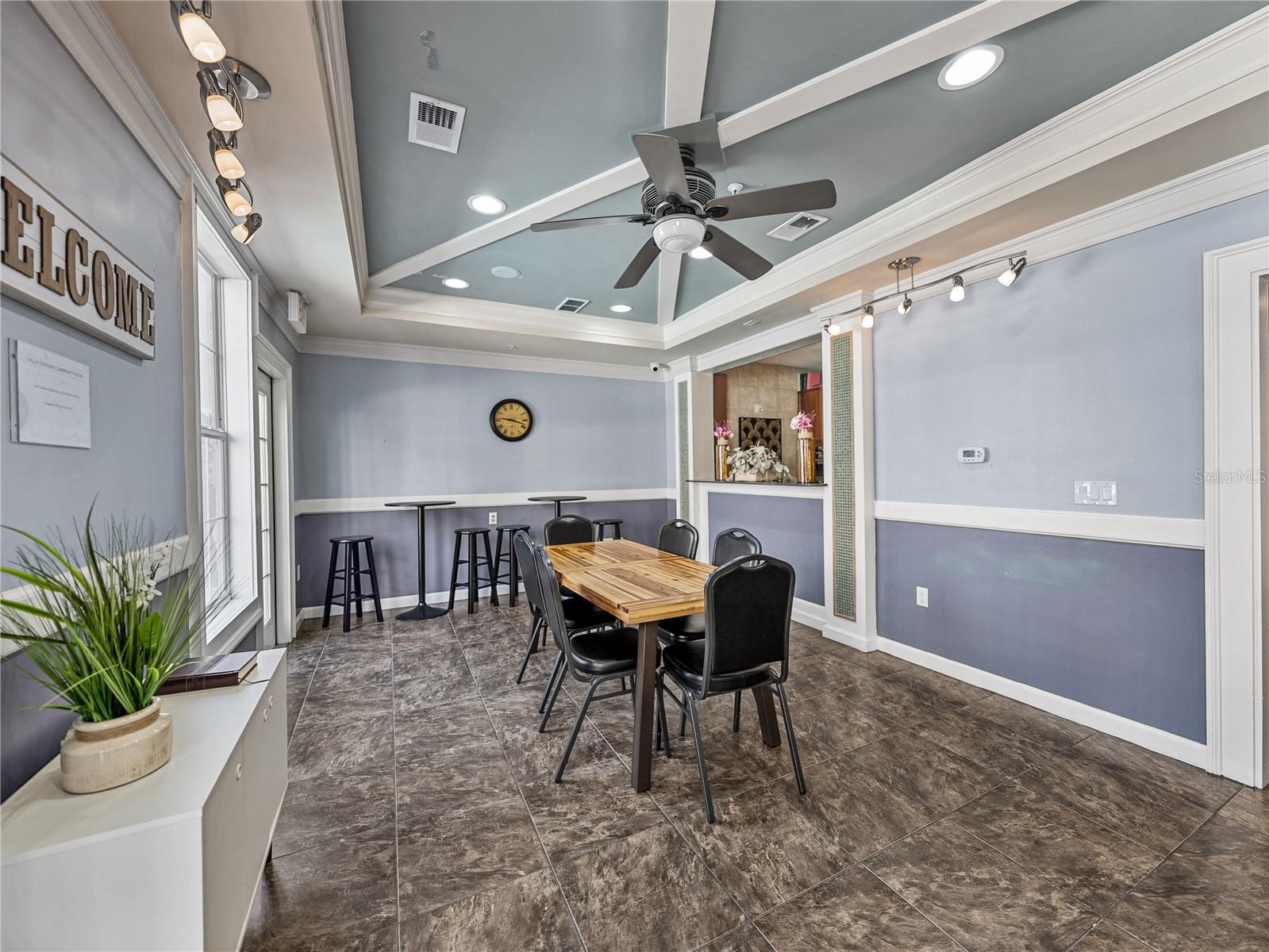 Clubhouse Dining