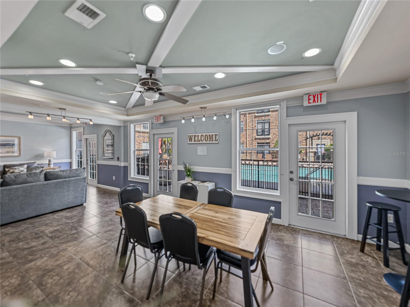 Clubhouse Dining