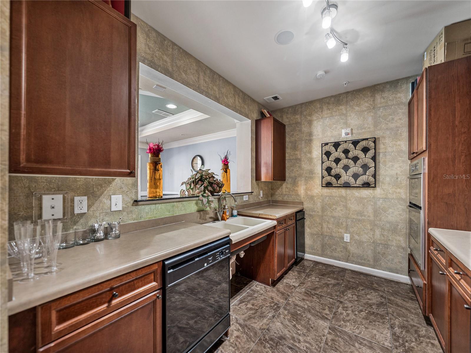 Clubhouse Kitchen