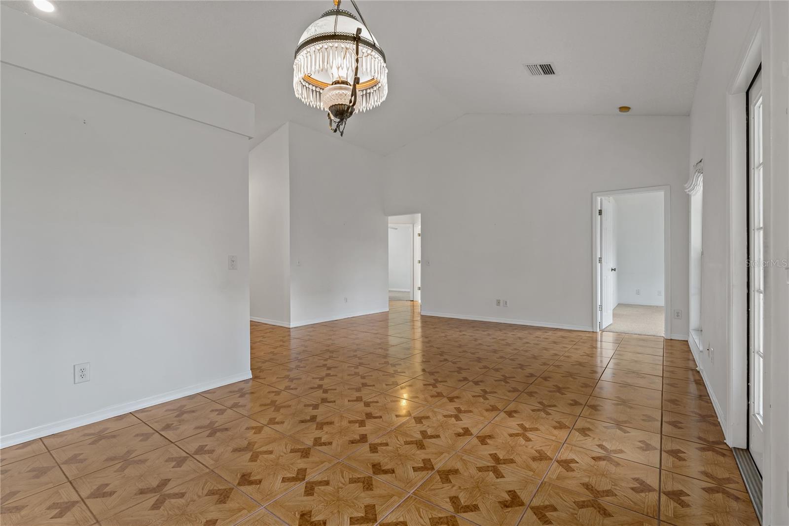 Living Room / Dining Room