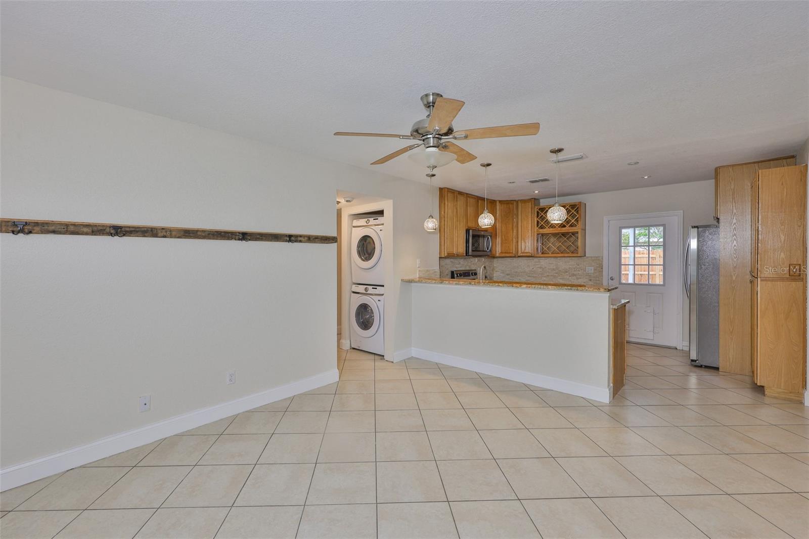 Dining/Kitchen