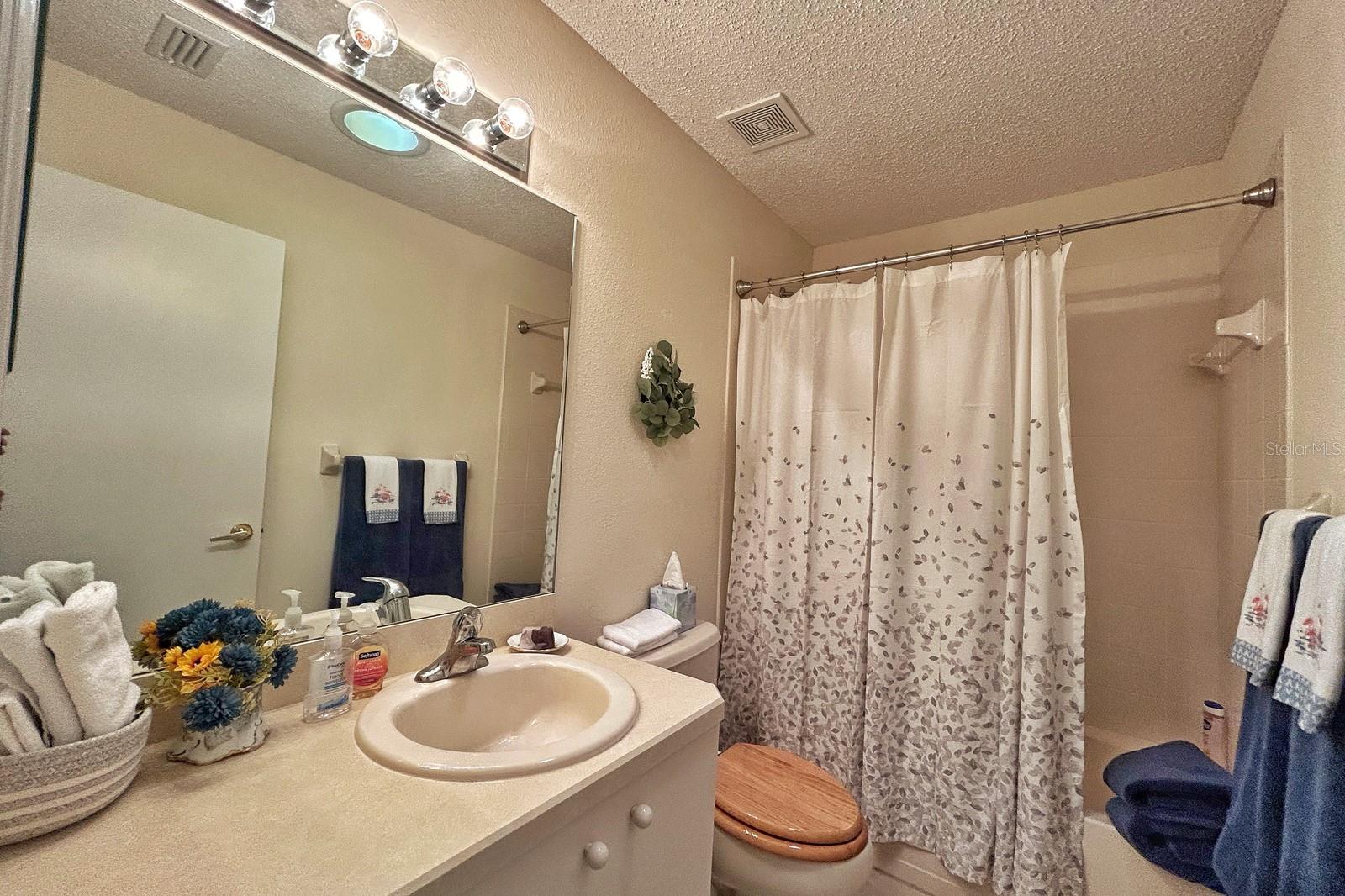2nd Bathroom