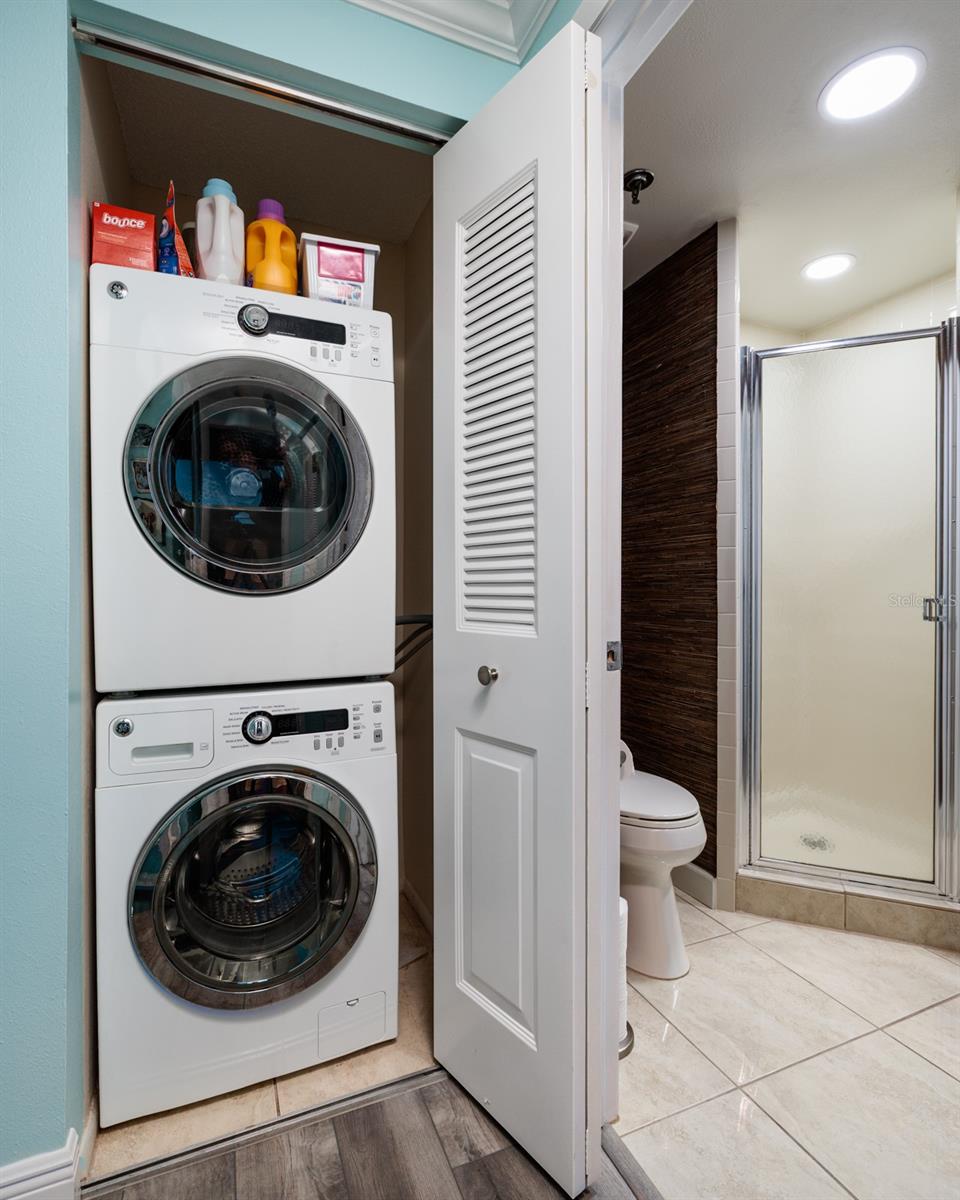 In unit washer/dryer, which convey.