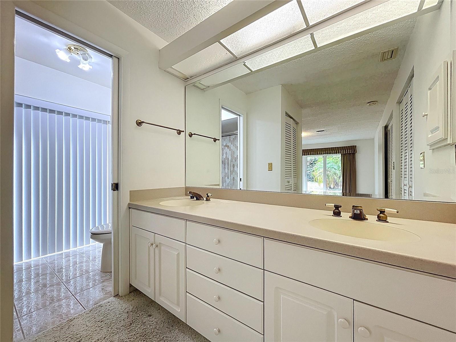 Primary en-suite bathroom.