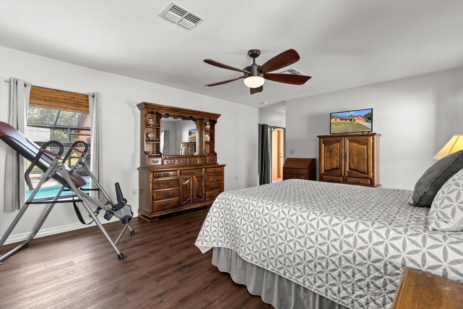 Suite Master Bedroom