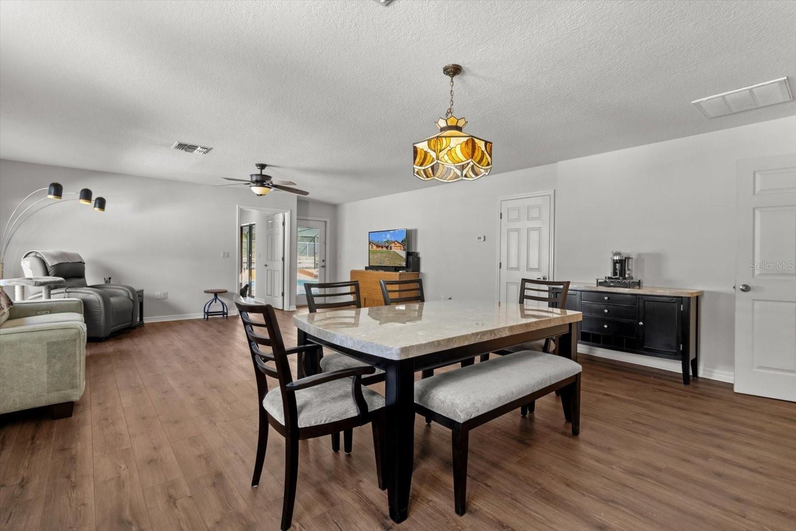 Suite Kitchen/ family room combination