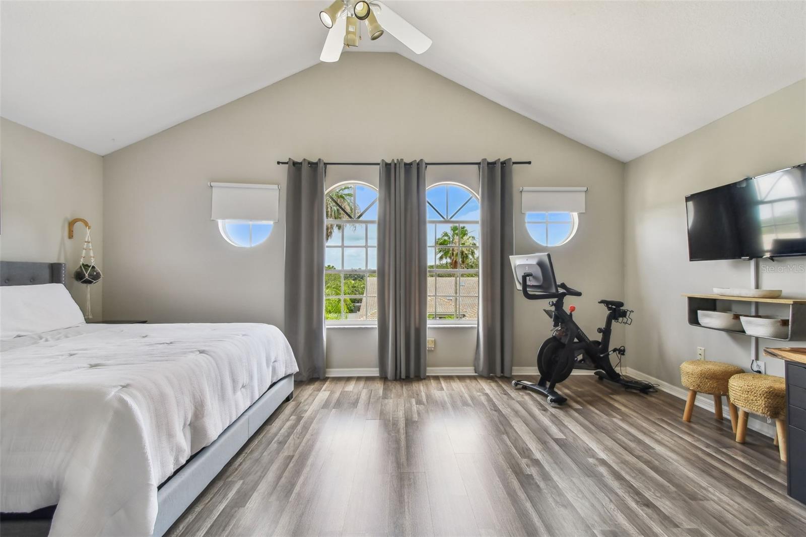 King sized bed - beautiful windows