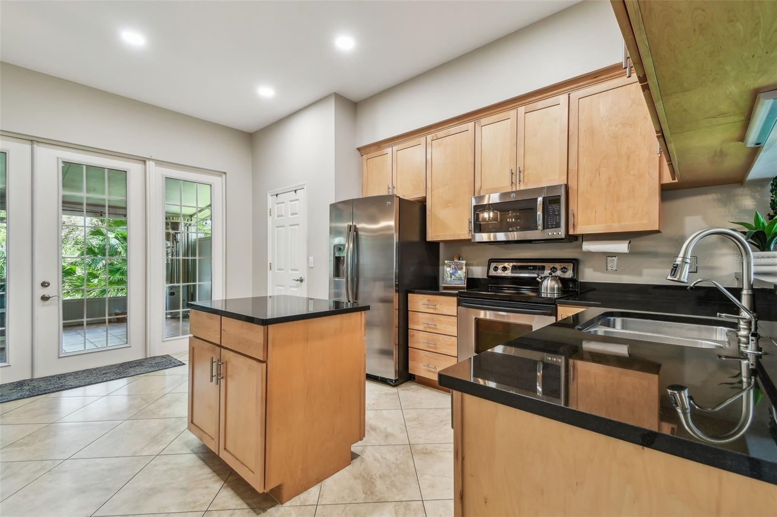 Wood cabinets, granite counters