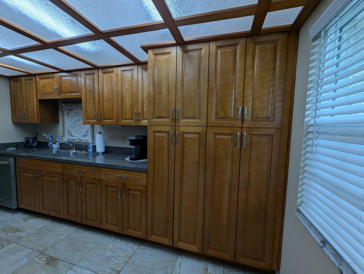Pantry in kitchen with eat in space