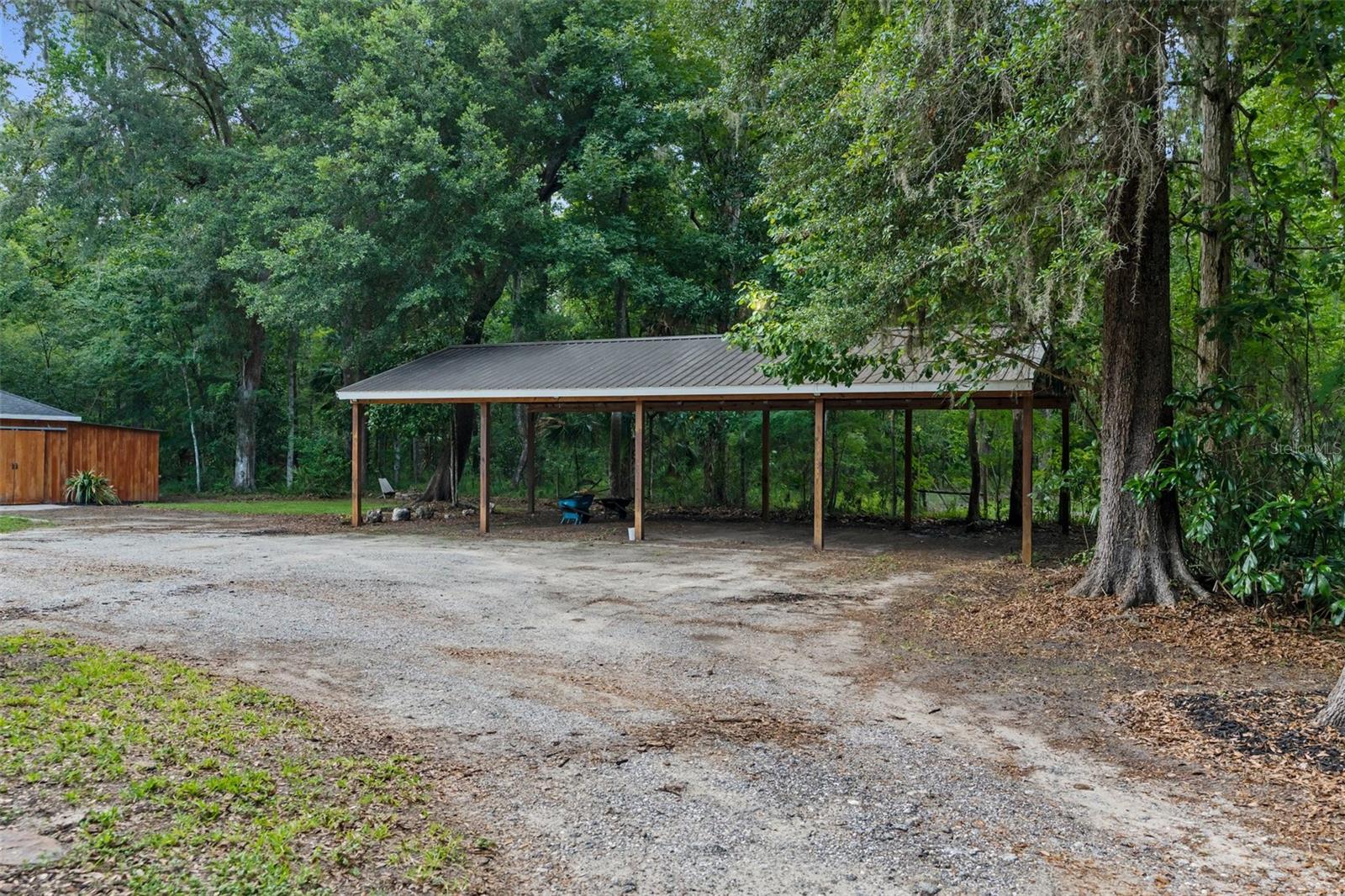 4 car carport.