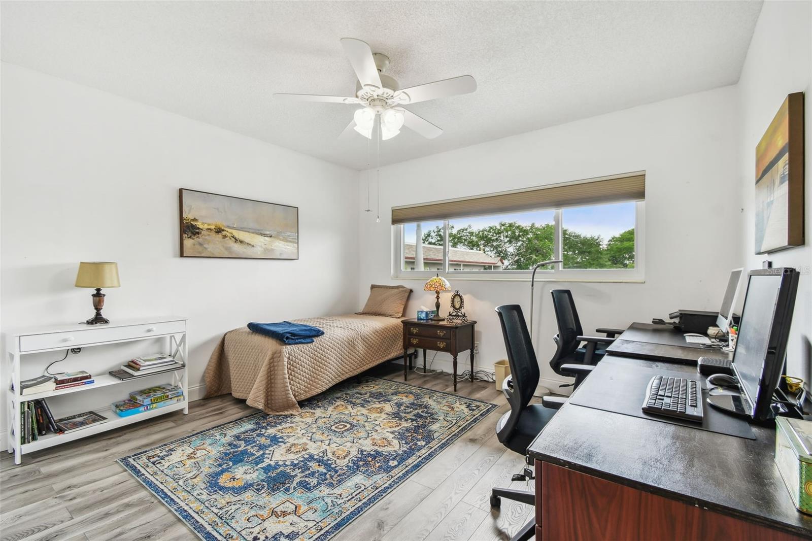 2nd bedroom. Nice and bright