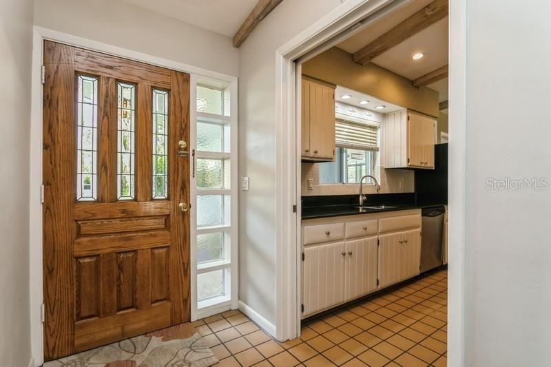 Interior entryway