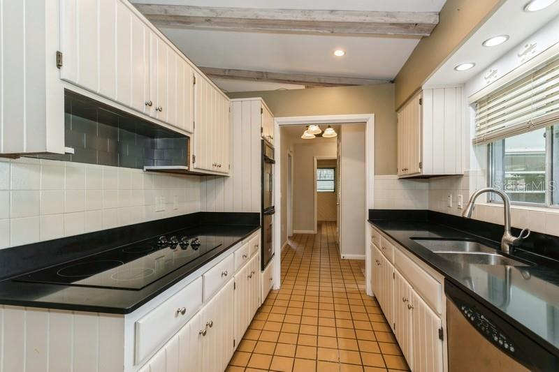 Kitchen towards bedrooms