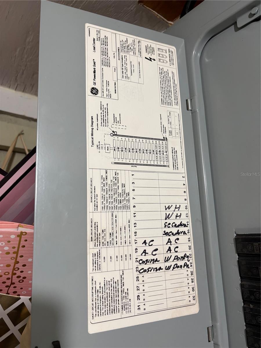 TB8392236