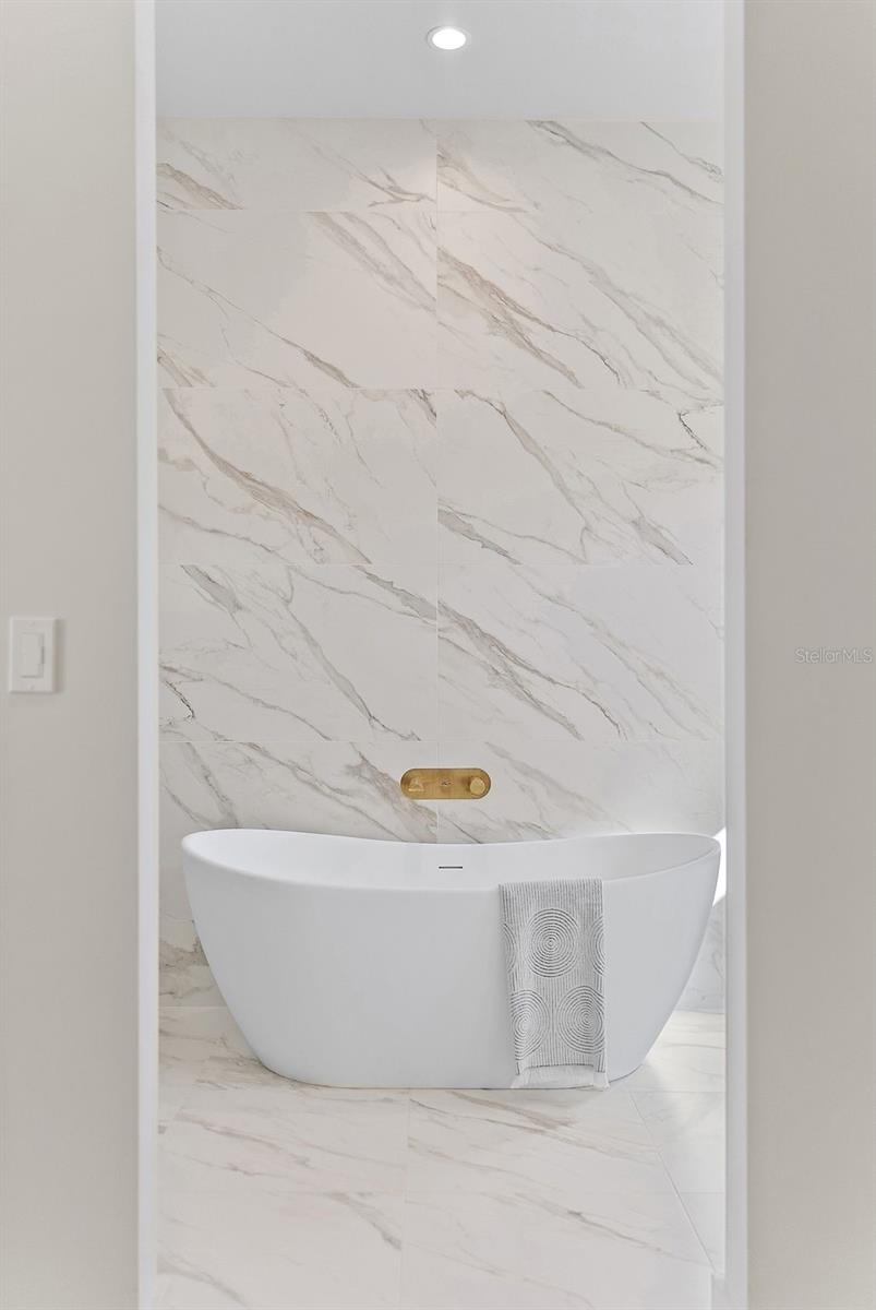 Primary Suite with Soaking Tub