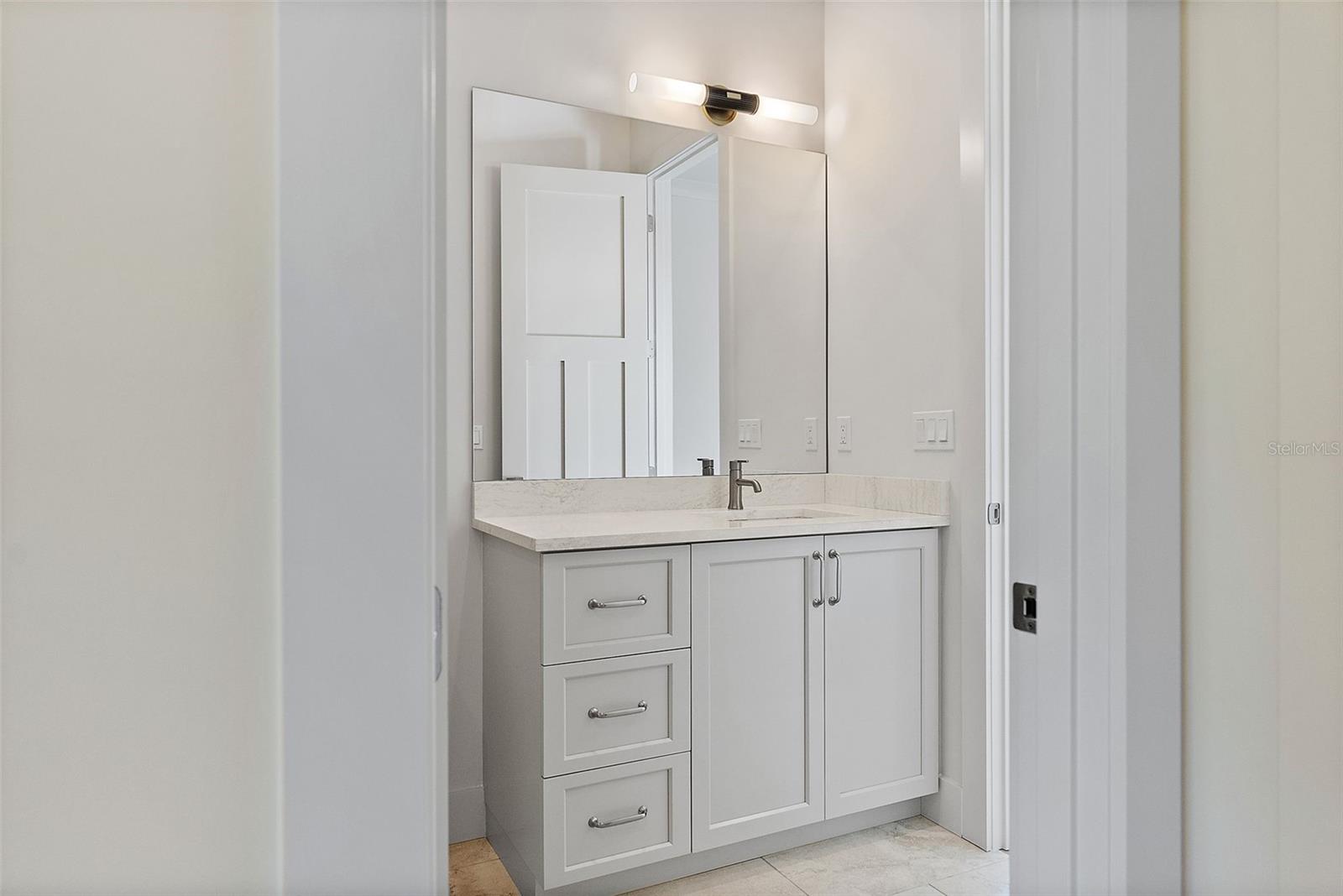 Full En-Suite Bathroom