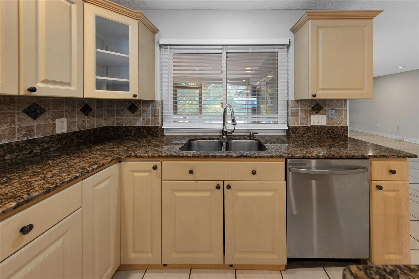 Kitchen - Right View