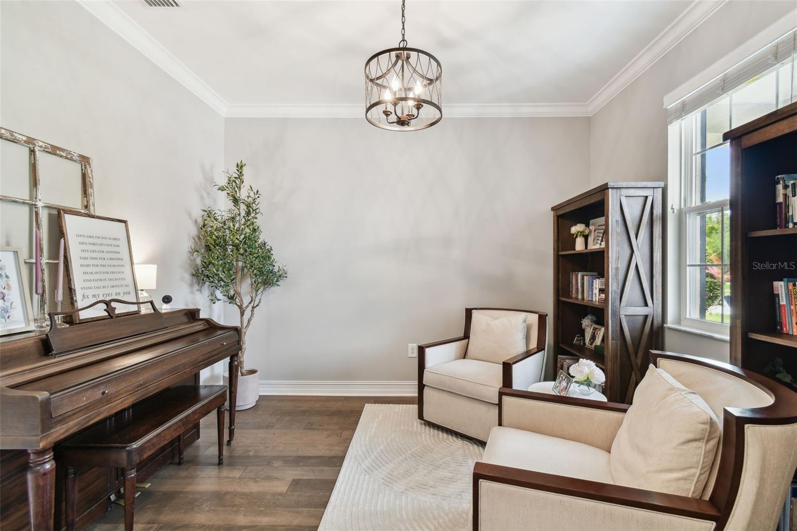 Den/Study. Can also be used as a formal Dining Room