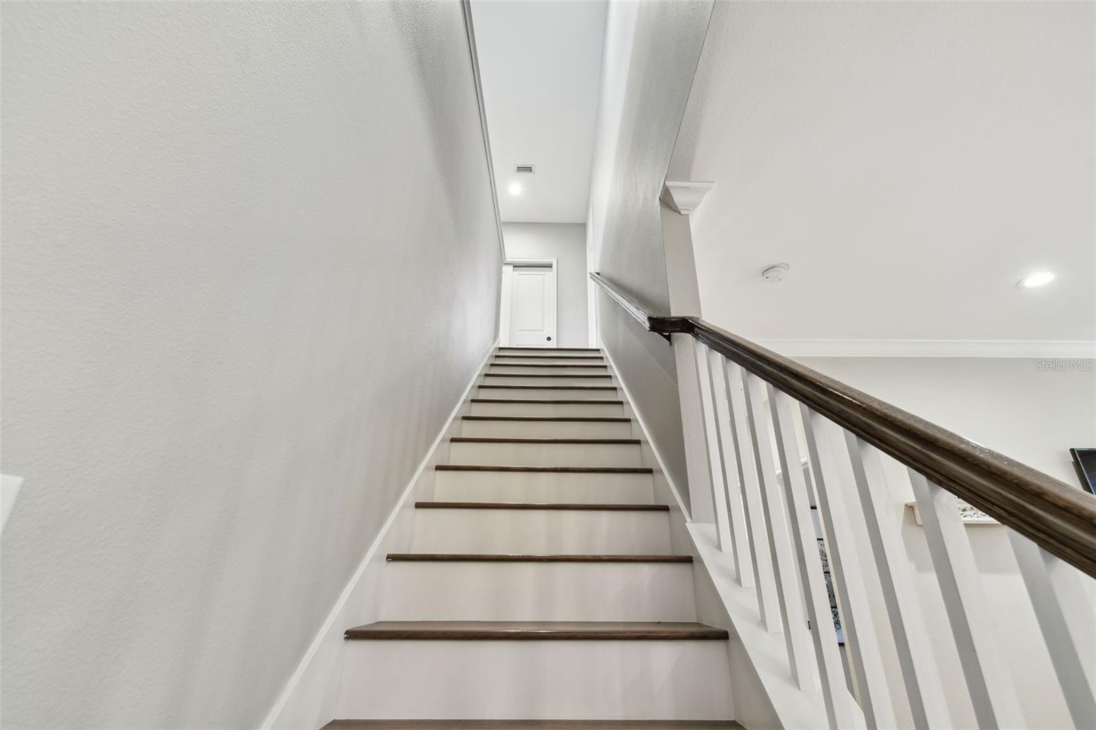 Three bedrooms, two bathrooms, bonus Room and laundry on the 2nd floor