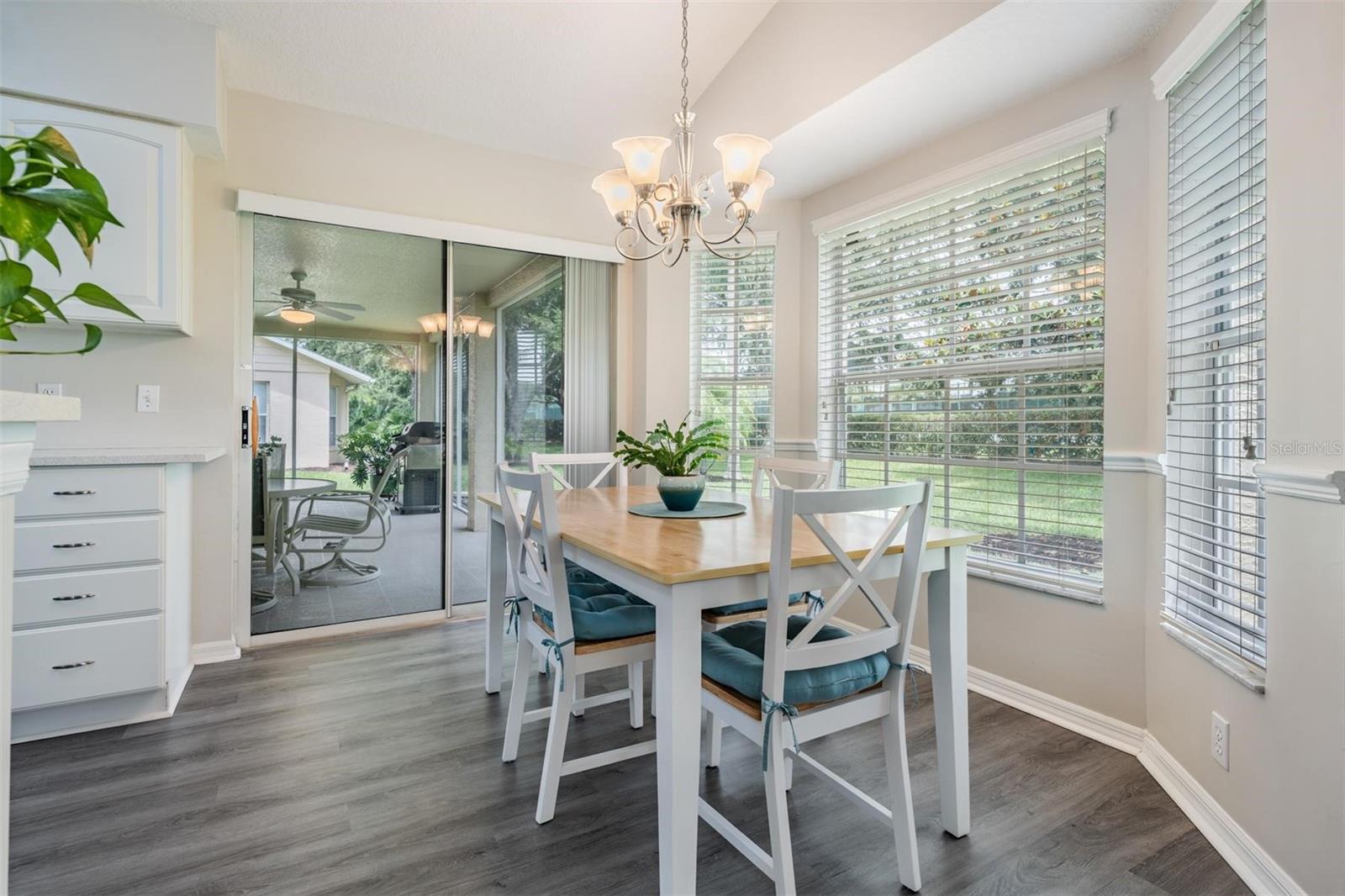 Breakfast nook
