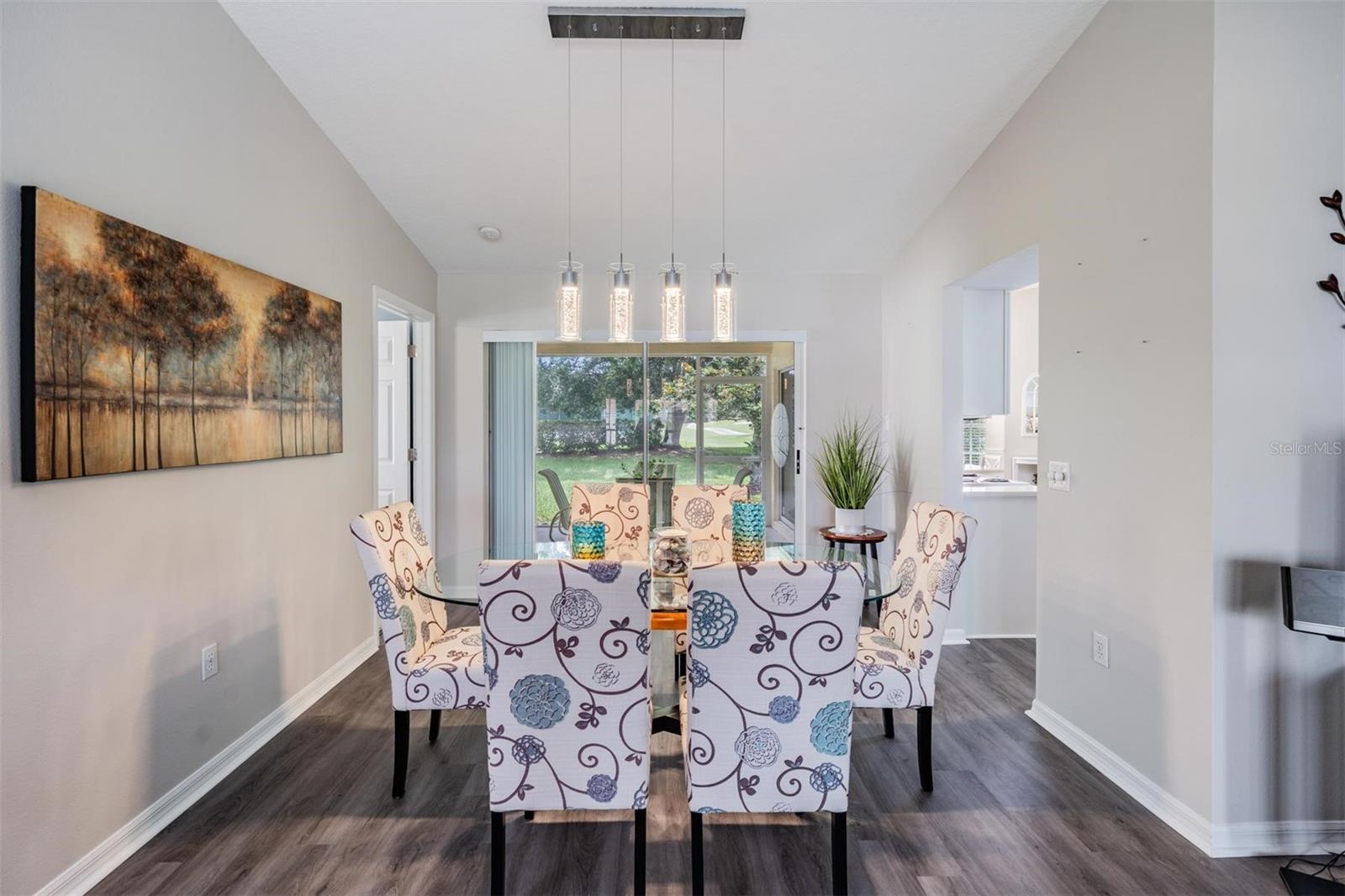Dining area adjoins kitchen and living room