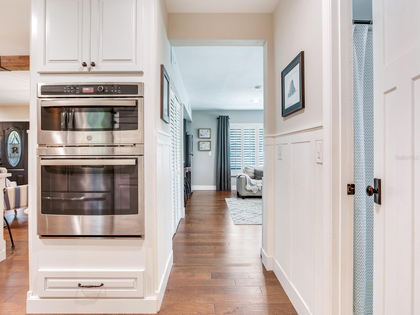 Kitchen Built-in Convention Oven & Microwave