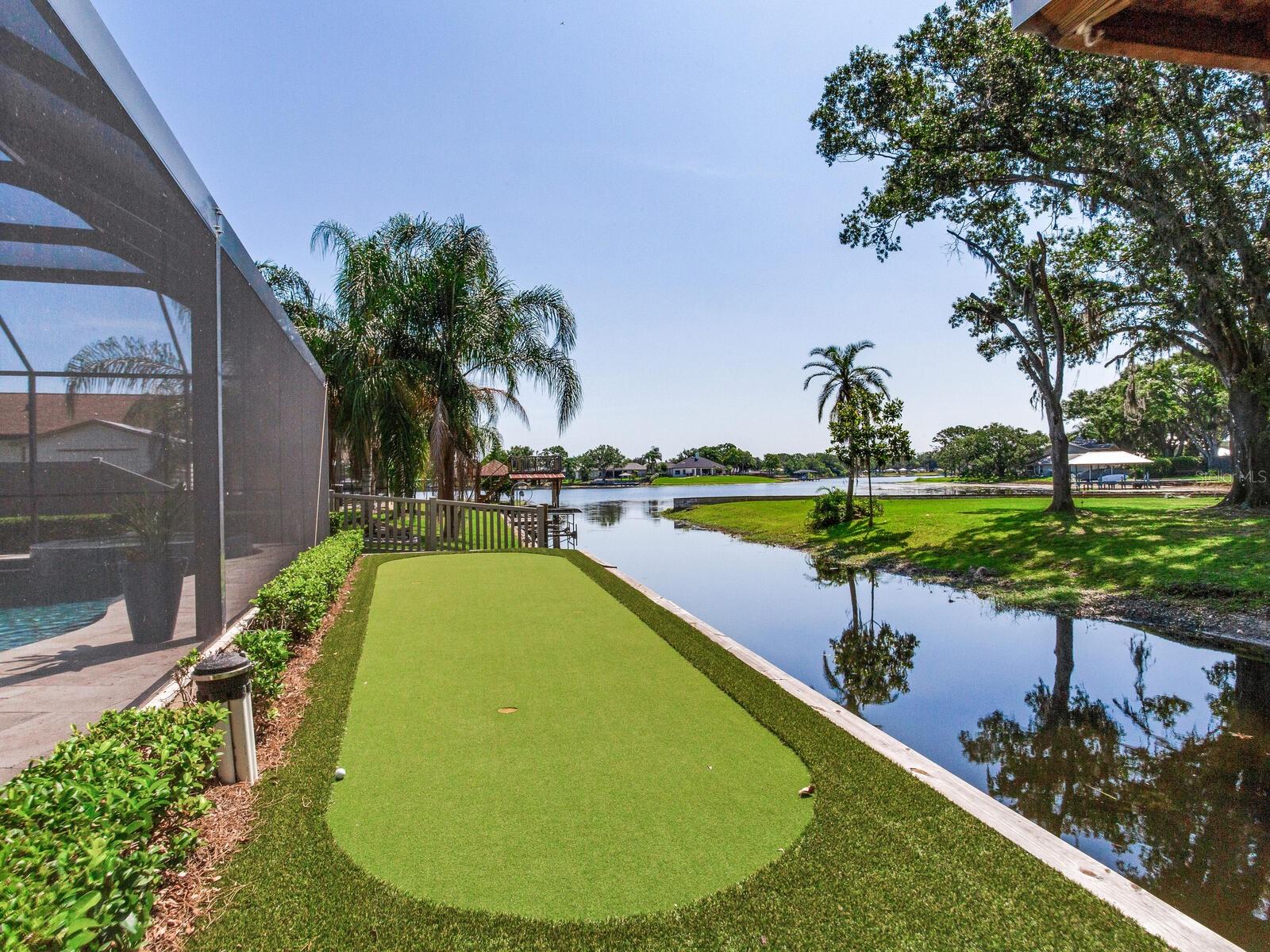 Lakeside Putting Green