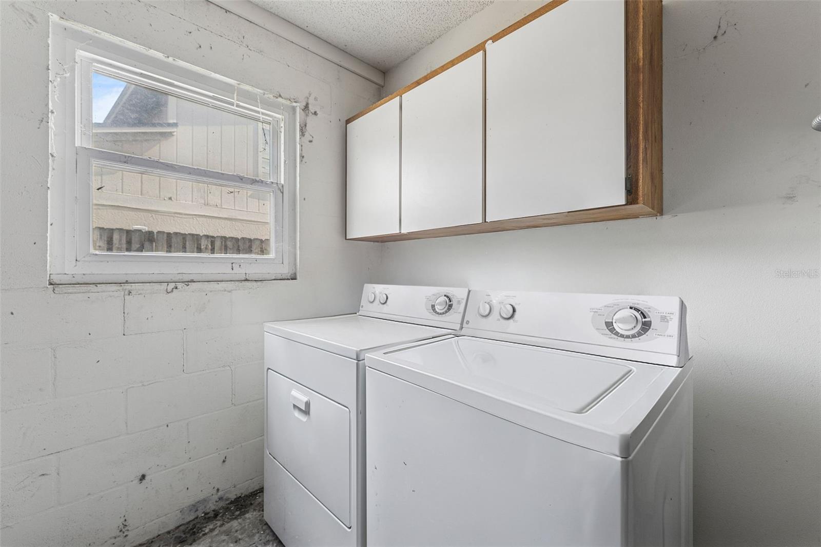 washer and dryer in garage