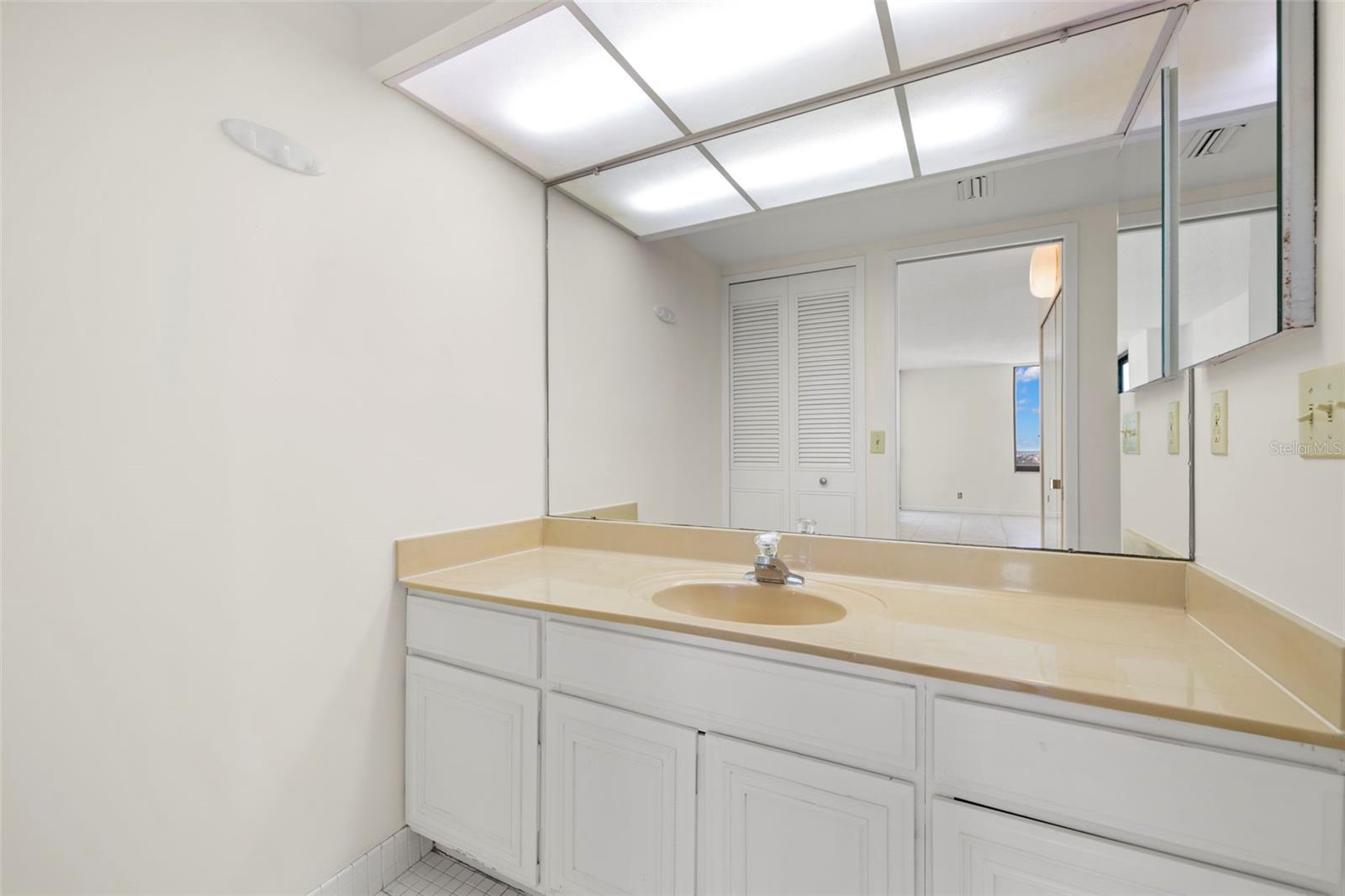 Primary bath