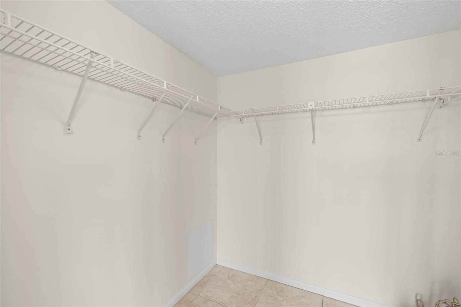 Walk in closet