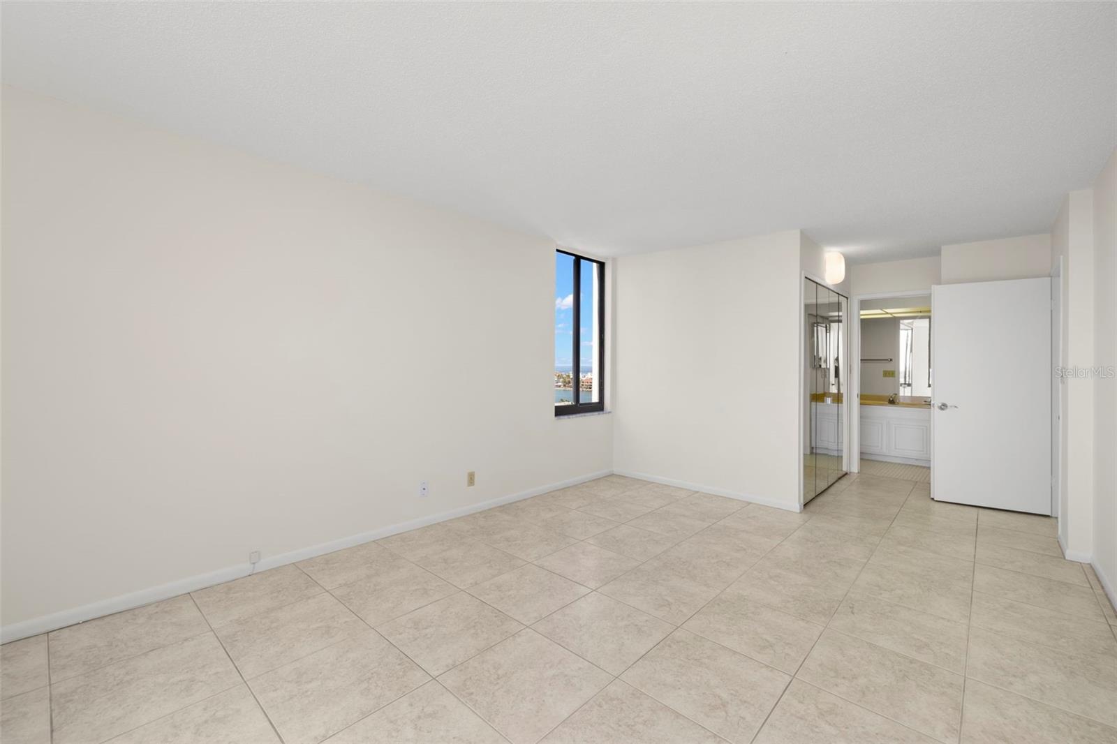 Guest bedroom