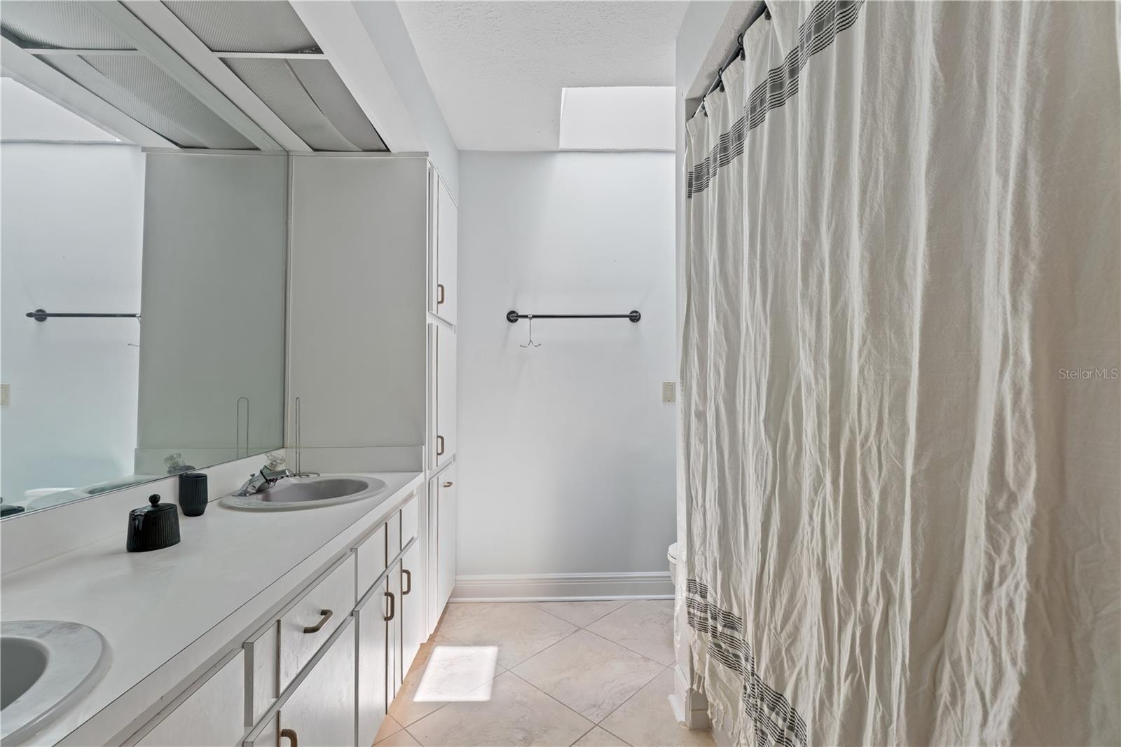 Guest Bath 2