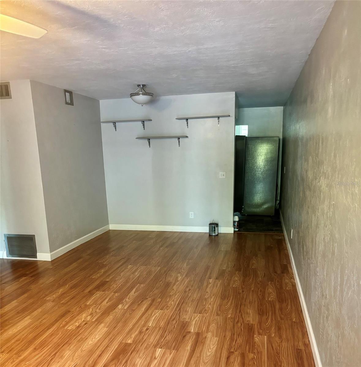 Living Room, Dinette areas