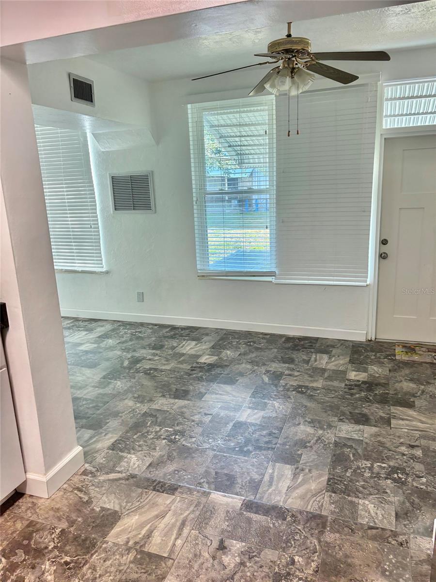 Bonus room with W/D hookups in the closet