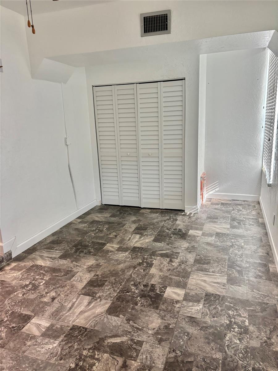 Bonus room with W/D hookups in the closet