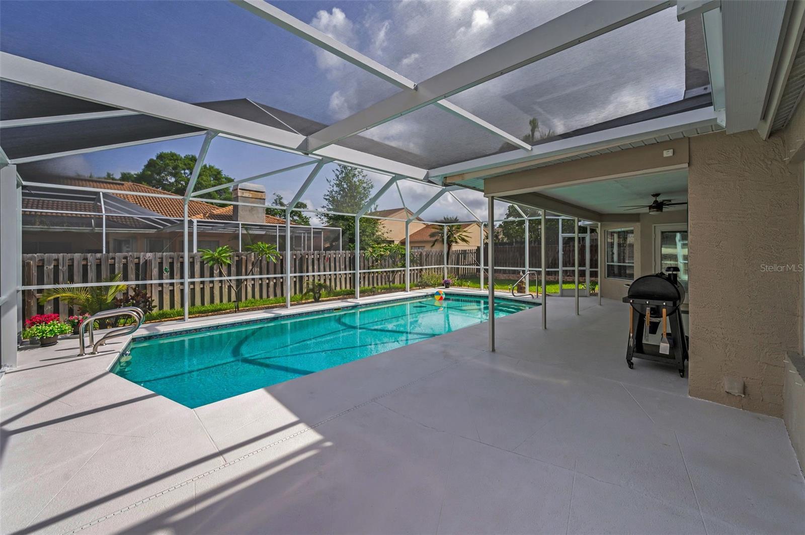 Pool/Lanai