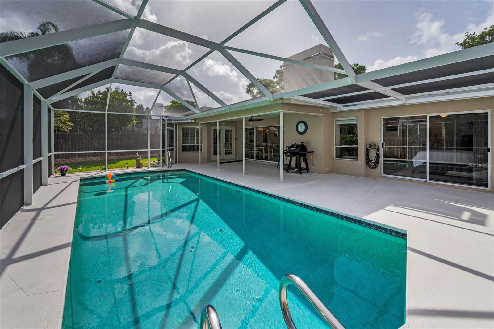 Pool/Lanai