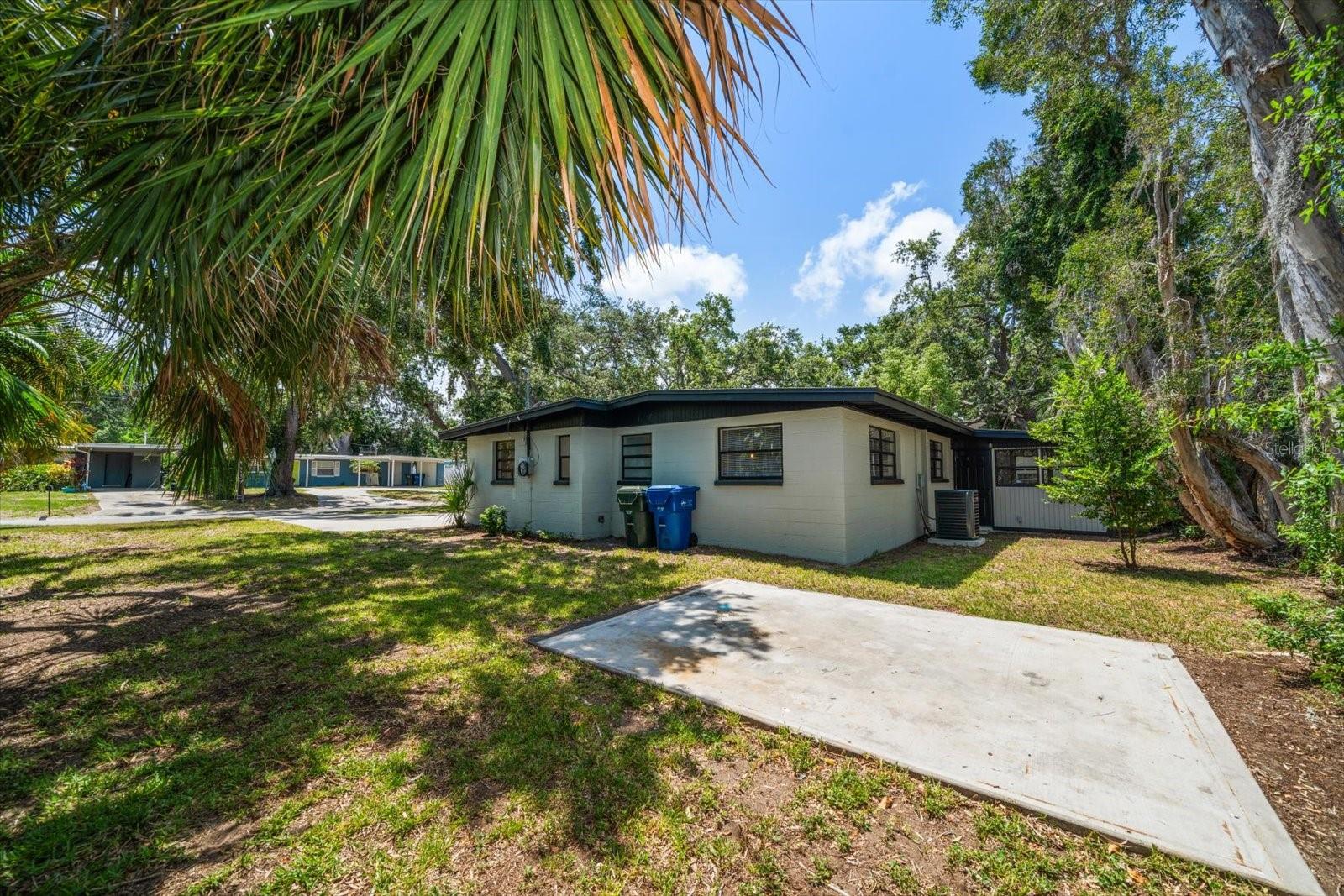 1501 Howard Place Largo Side Yard