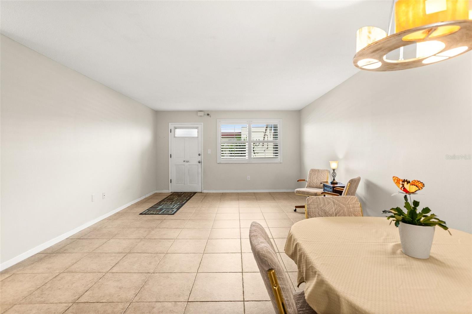 OPEN FLOORPLAN