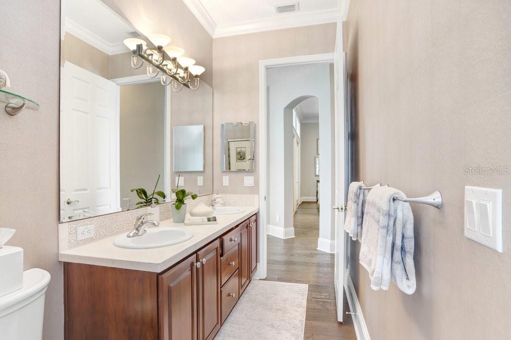 Bathroom 4