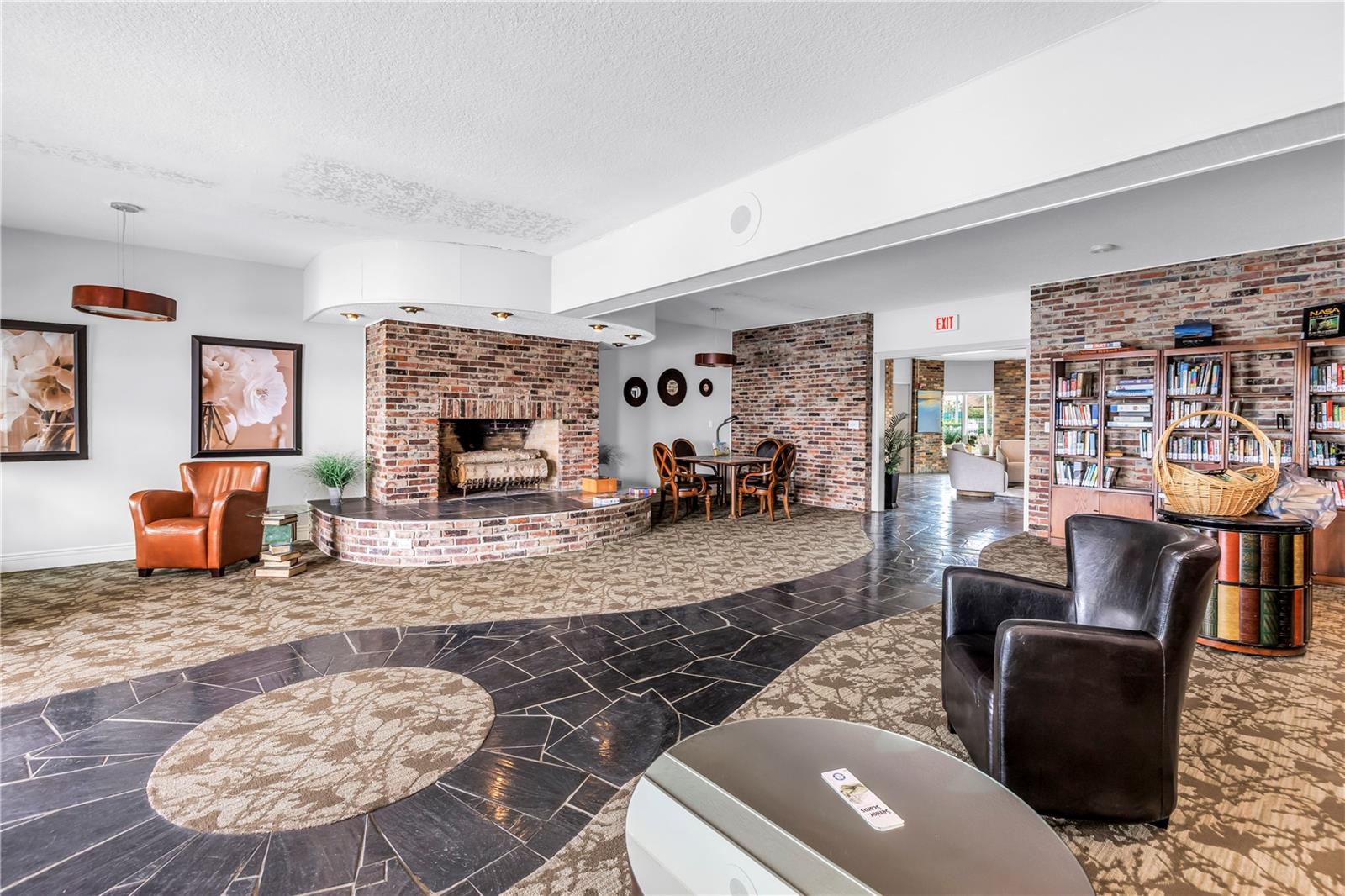 clubhouse lounge