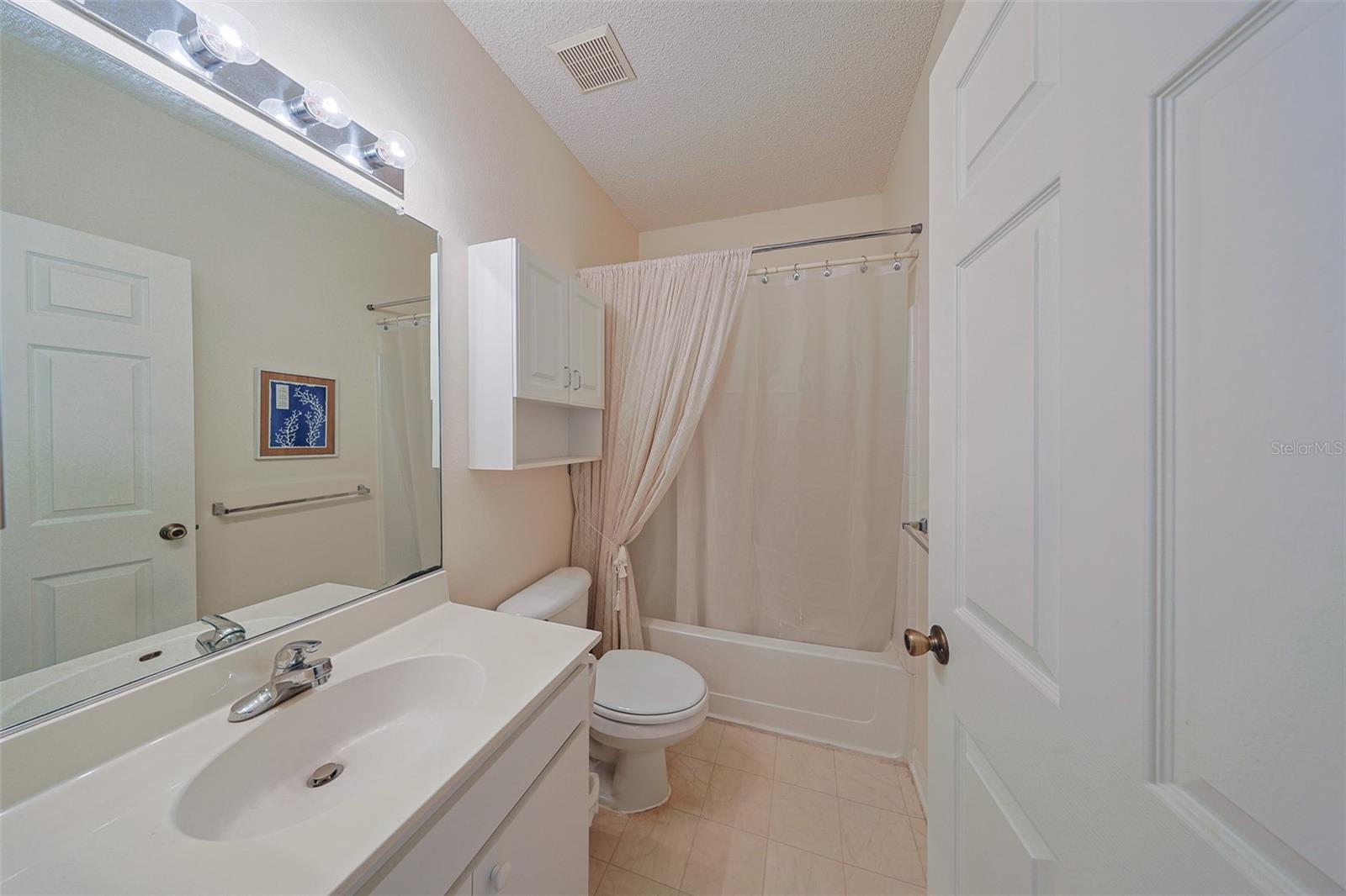 2nd Bathroom